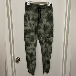 Super cute sweat pants